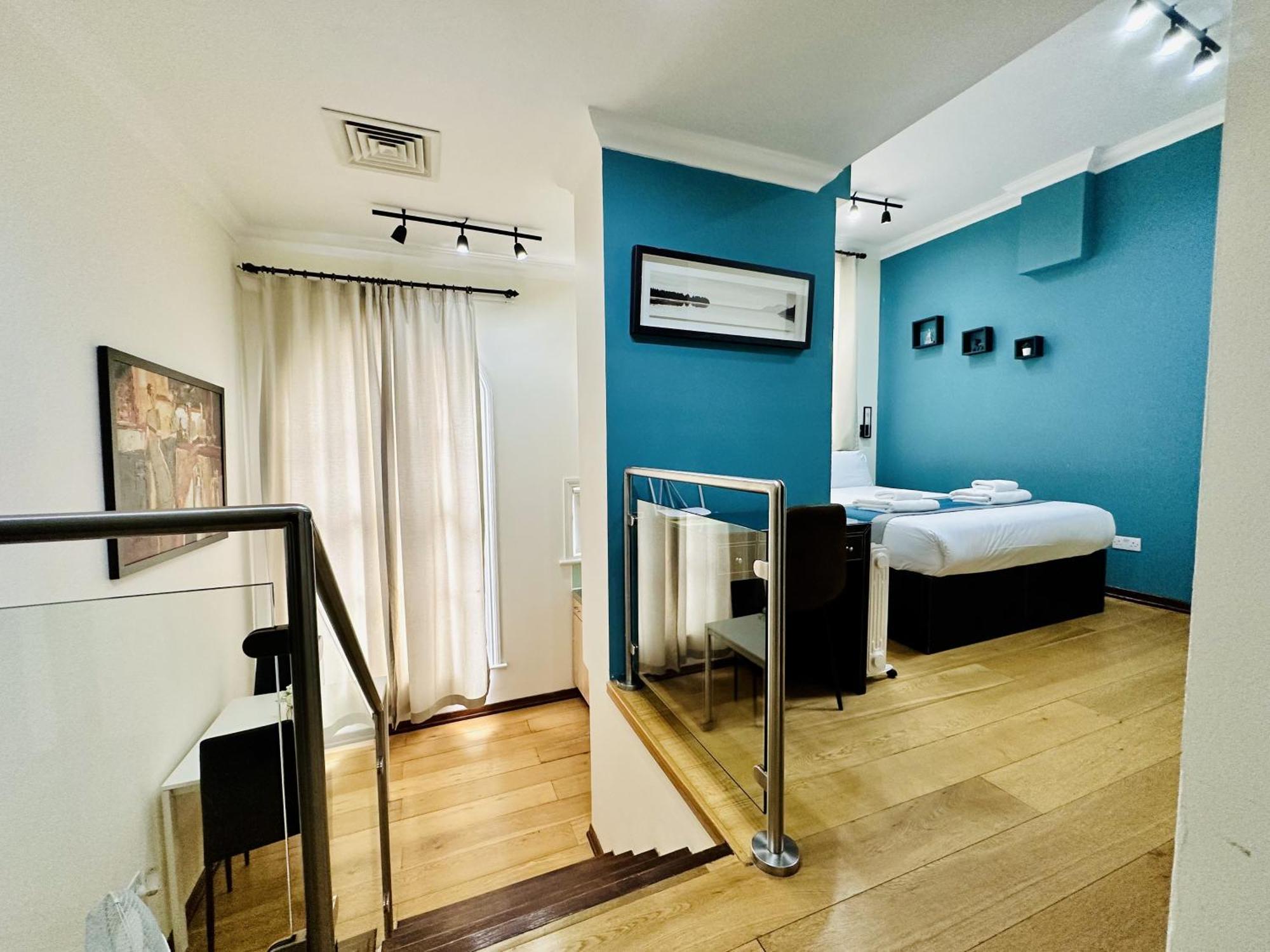 The Royale Chulan Hyde Park Hotel London Exterior photo