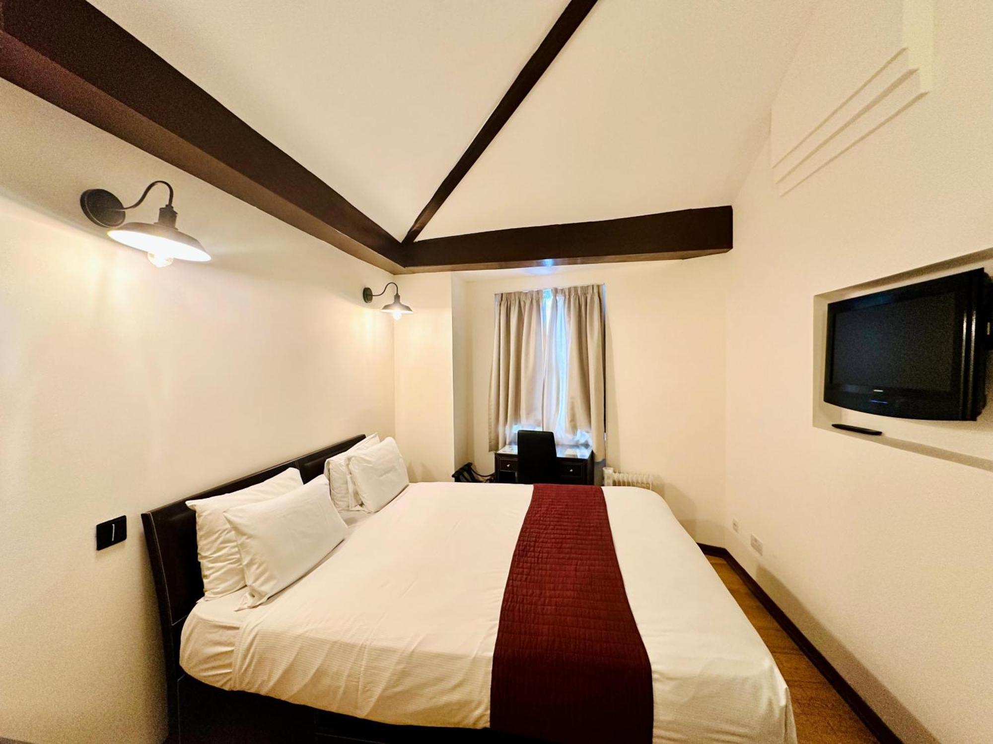 The Royale Chulan Hyde Park Hotel London Exterior photo